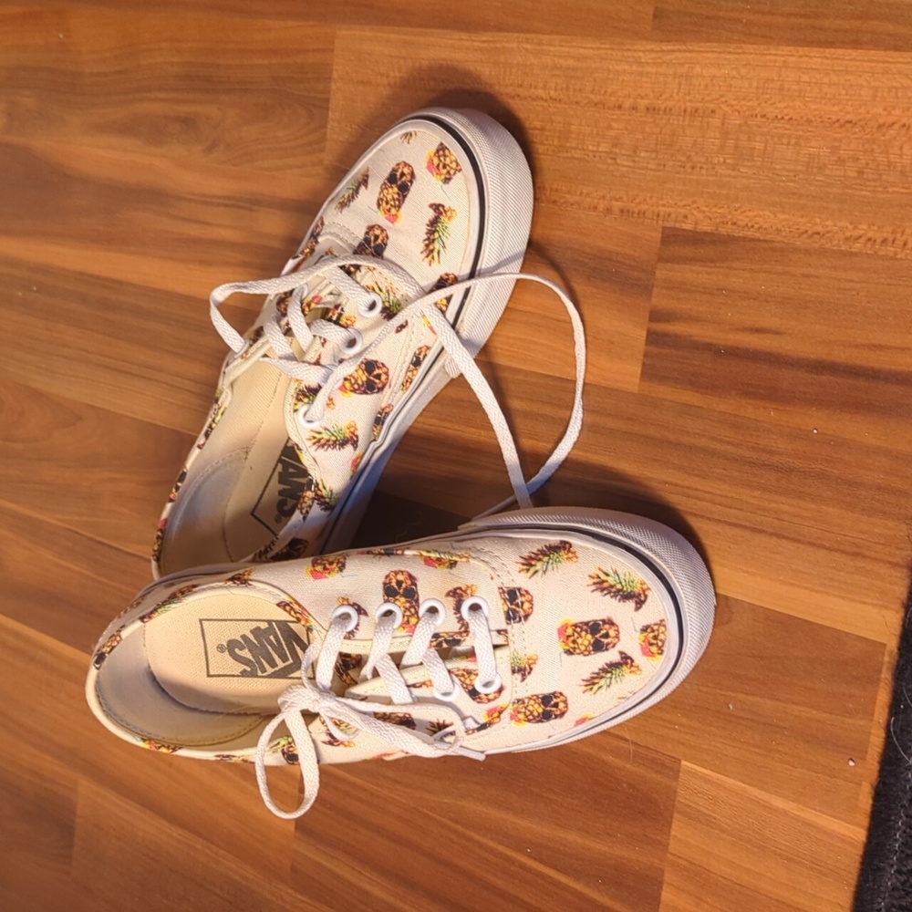EUC Pineapple Skull Vans - Picture 2 of 6
